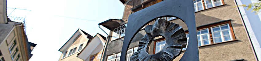 gartenmöbel, steintische, steinbänke, natursteinmöbel, ostschweiz, st